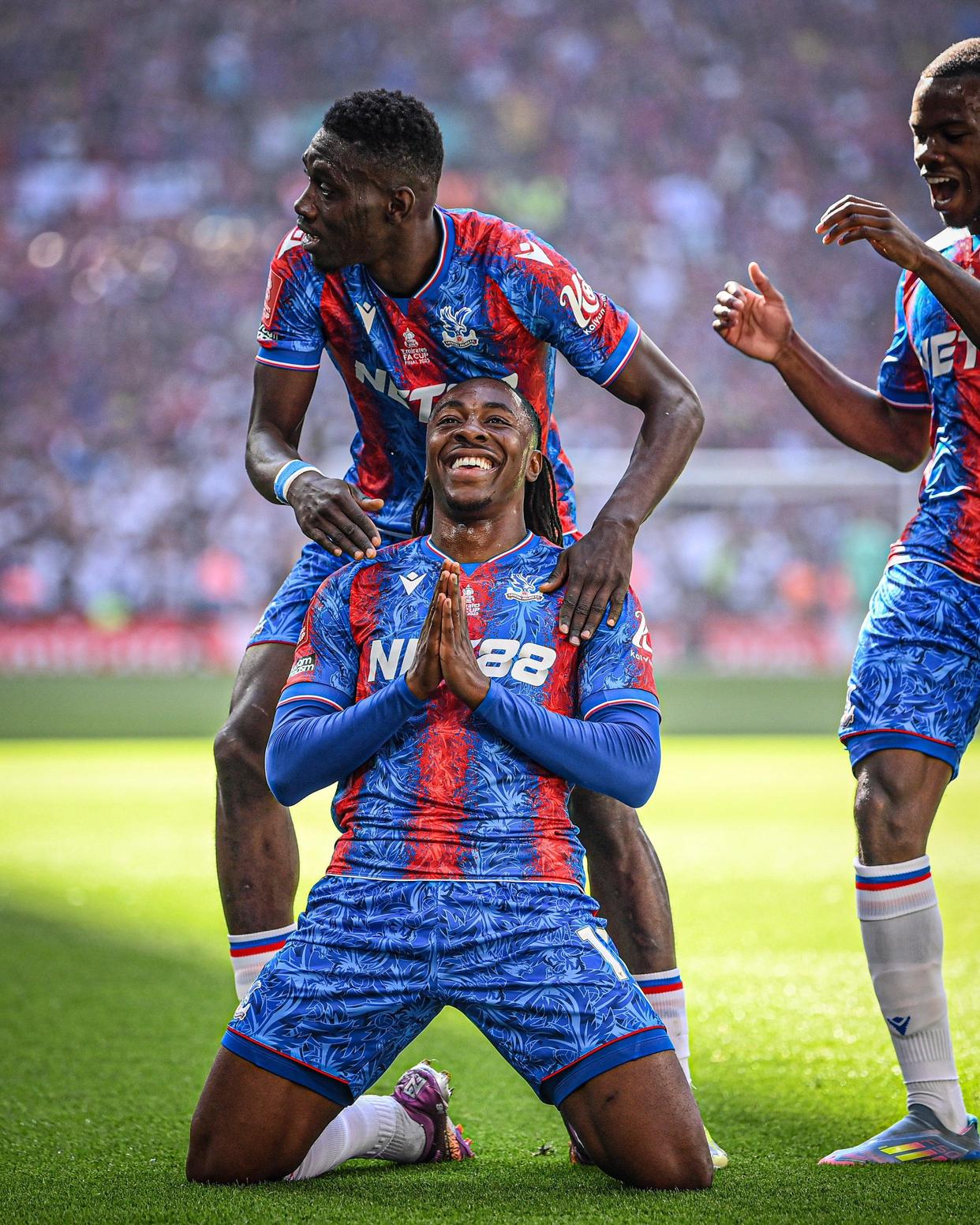 官网入口-包含罗马再遭质疑曼城围绕NBA季后赛绝杀压哨，媒体一致点评：浓眉哥与90激战G2分钟的词条